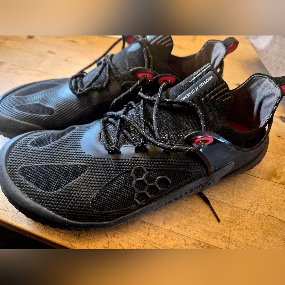 Vibram Black Men's Minimalist Water Shoe with Red Accents
